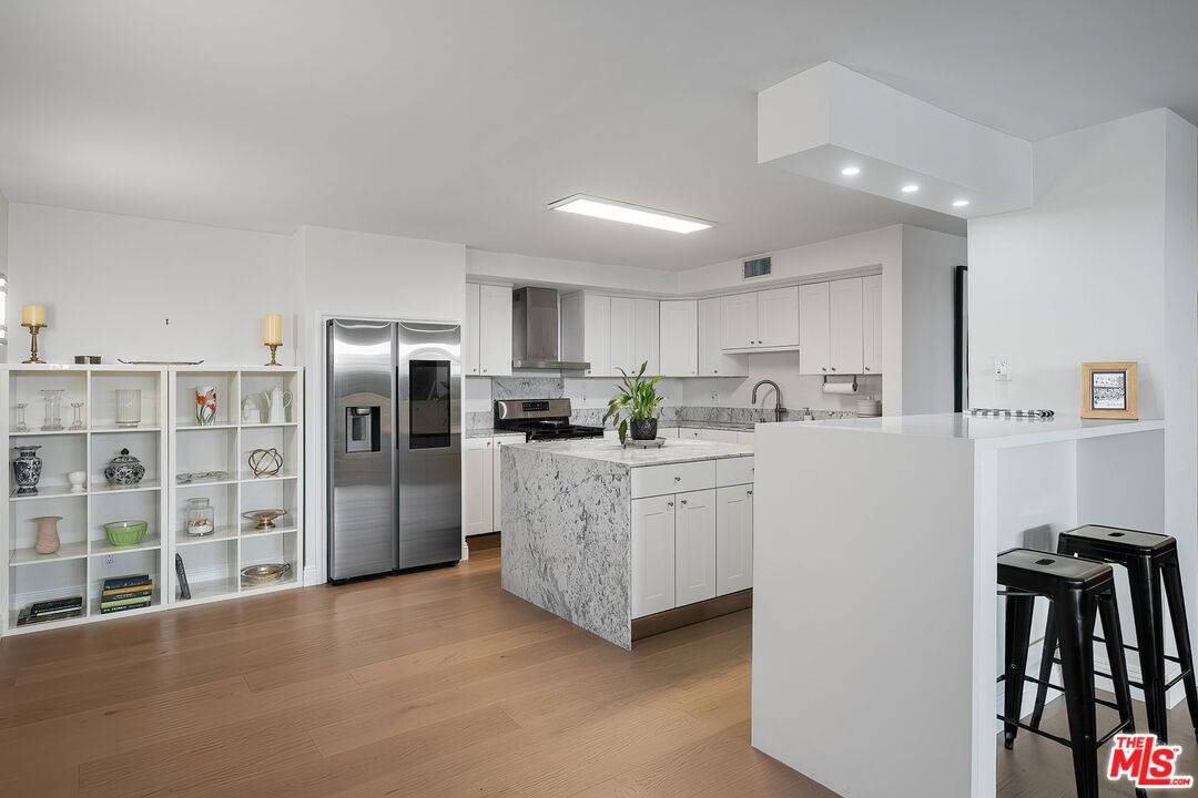 9950   Durant Dr 3BR Beverly Hills La