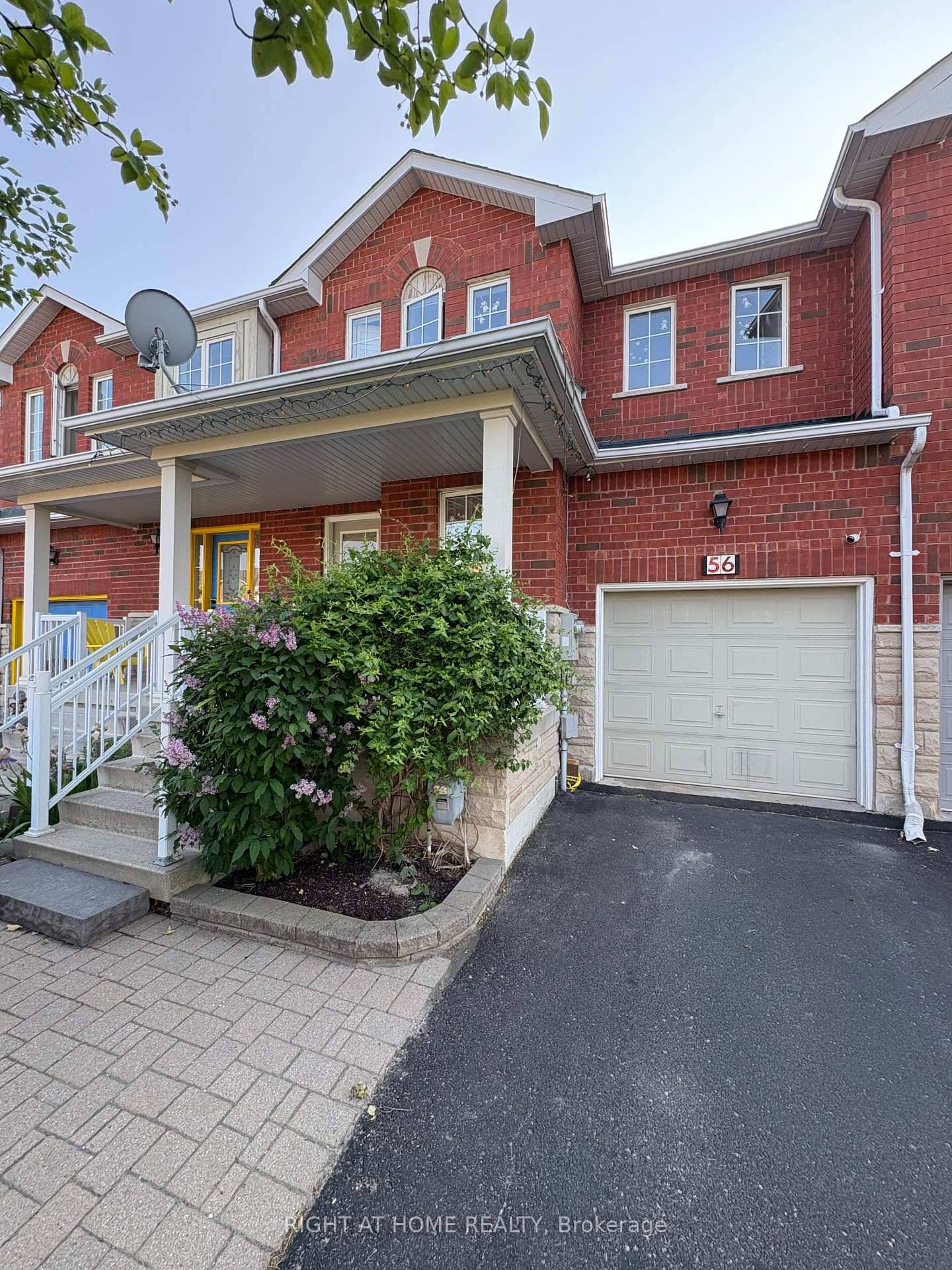 This 3 1 bedrooms row house has all ones family needs.