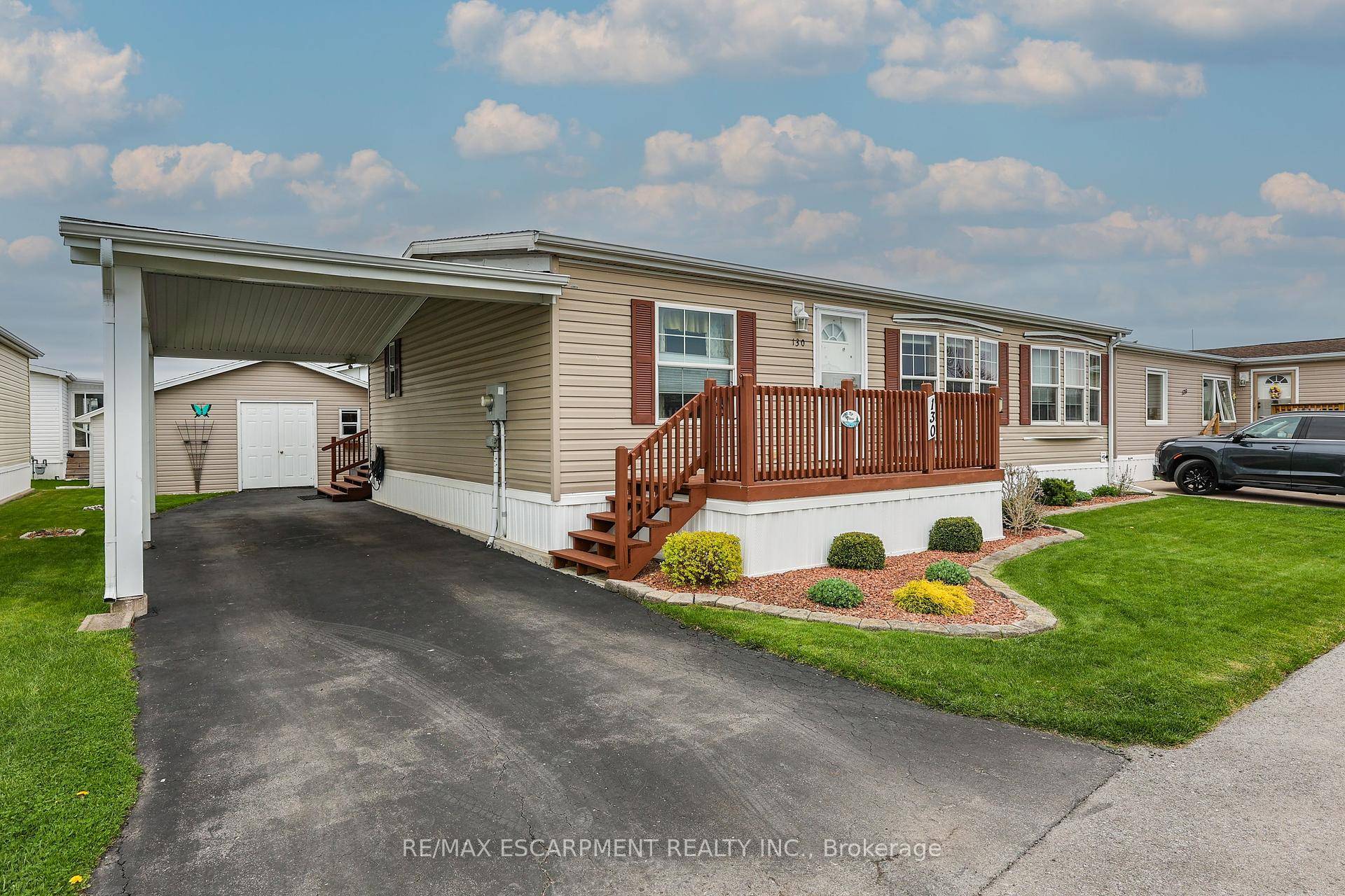 ONE LEVEL LIVING... This charming, fully finished, 3 bedroom, 2 bathroom, 1097 sq ft bungalow is nestled at 130 3033 Townline Road Linden Ave in the Black Creek Adult Lifestyle ...