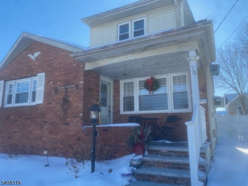Welcome to your Wishing Well 74 Avenue E A well maintained charming home in a quiet neighborhood Three bedroom, 2 bath offering easy everyday living.