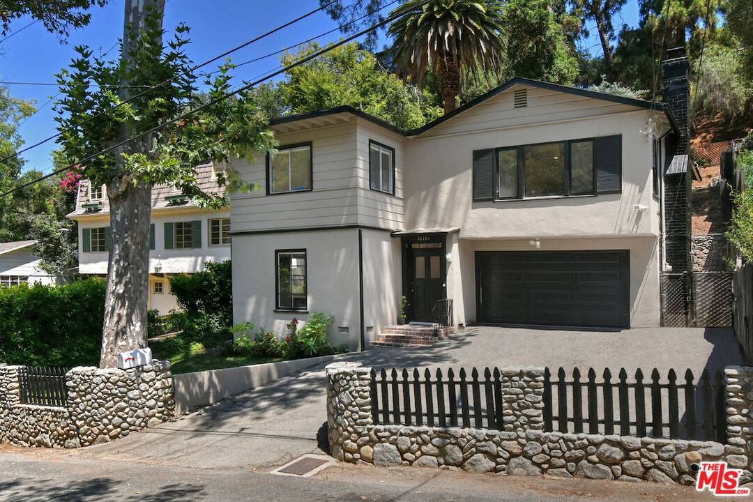 10301  Chrysanthemum Ln 3BR Bel Air La