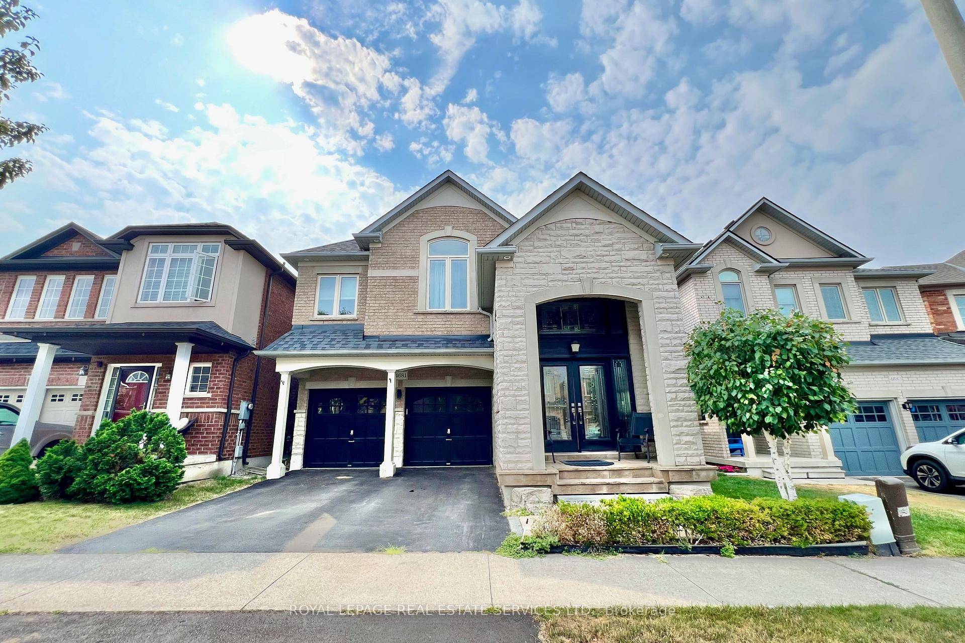 SPACIOUS, DETACHED 4 bedroom home with double garage and beautiful backyard, in the high demand neighbourhood of Alton, in Burlington !