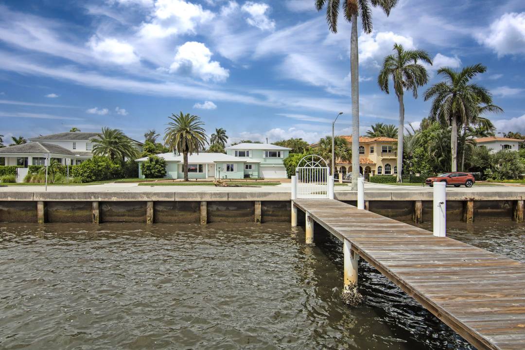Rare Waterfront home on S.
