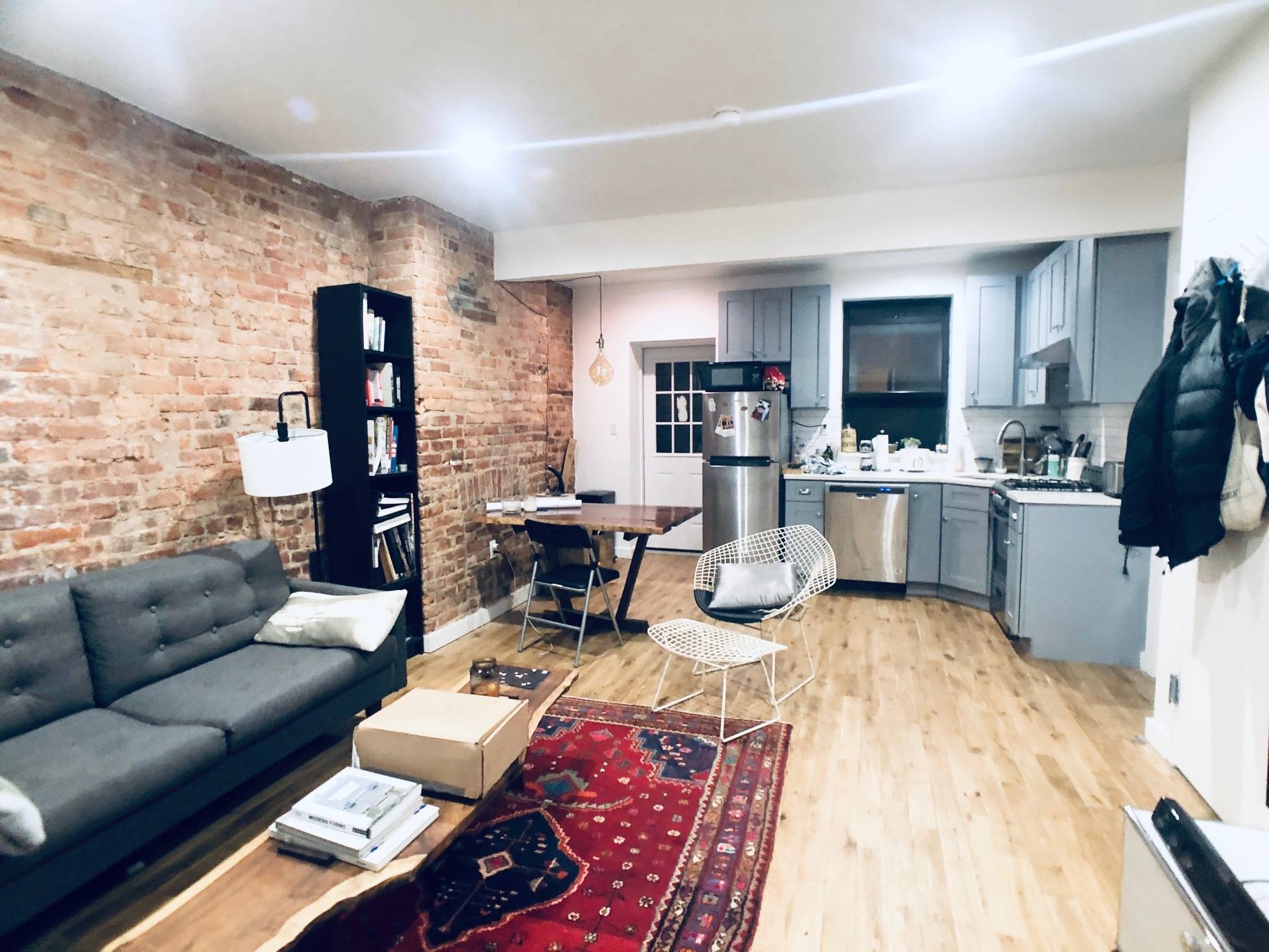 Large super charming true two bedrooms with MASSIVE PRIVATE DECK !