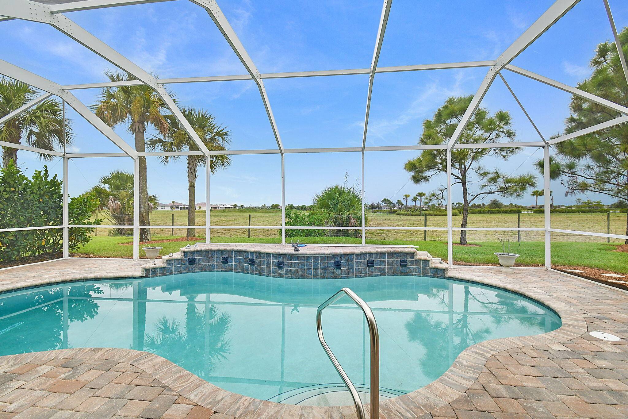 SELLER PAYING OFF THE NEXT 18 YEARS OF THE CDD New owner will not have one !