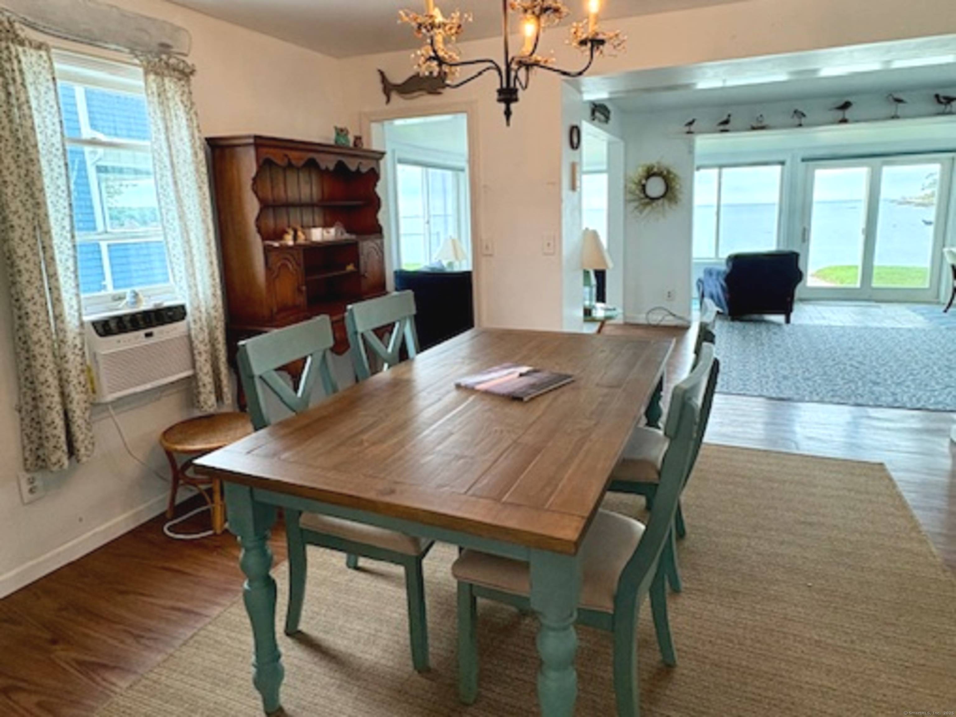 Quintessential fully furnished summer home directly on the Long Island Sound !
