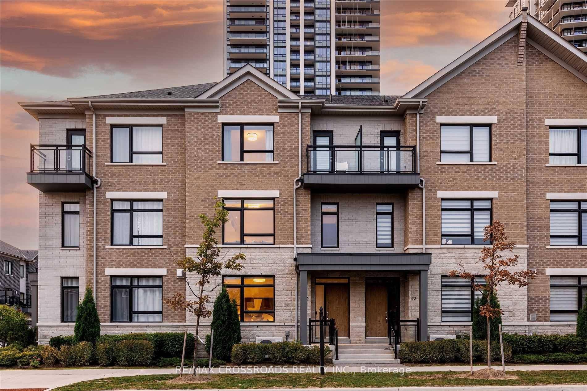 Experience elevated living in this executive Townhouse in coveted Commerce Valley, Markham a turnkey, luxury residence with over 200, 000 in premium upgrades and a coveted park view.