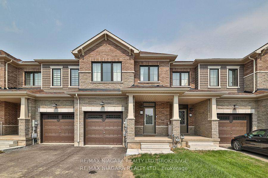 Introducing the Wallflower Townhome Style A1 1, 618 sq ft in the master planned Empire Canals Community, nestled in the charming, canal lined village of Dain City.