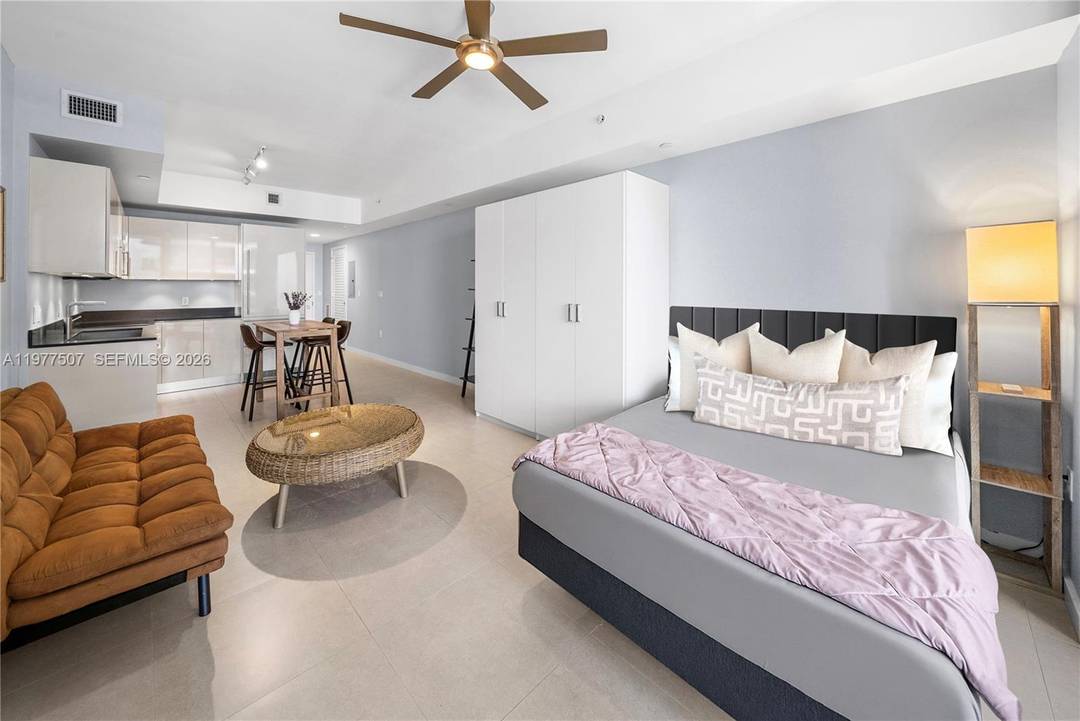 Elevated living awaits at 1010 Brickell, a luxury residence in the heart of Miami s financial district.