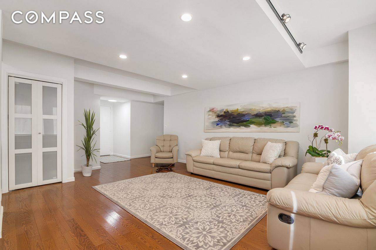 RARELY AVAILABLE ONE BEDROOM, 1.