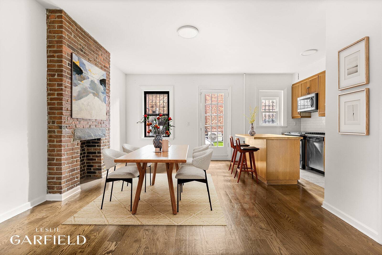 282 Bleecker Street, unit 2 is a spacious, sun filled, convertible two bedroom loft that offers style, comfort, and flexibility in the heart of the Village.
