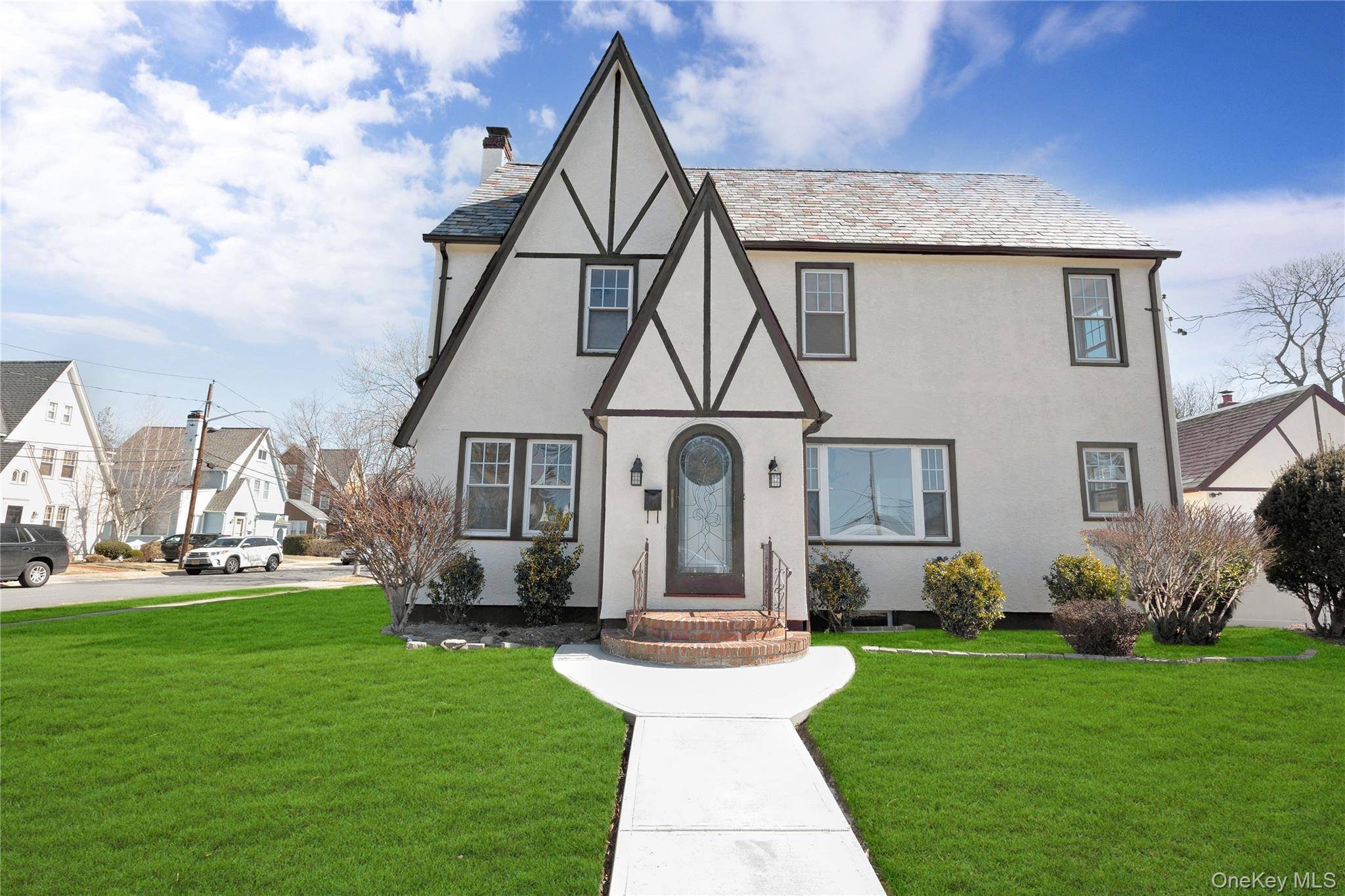 Don t miss this incredible opportunity to own a beautifully renovated home featuring 5 spacious bedrooms and 3.