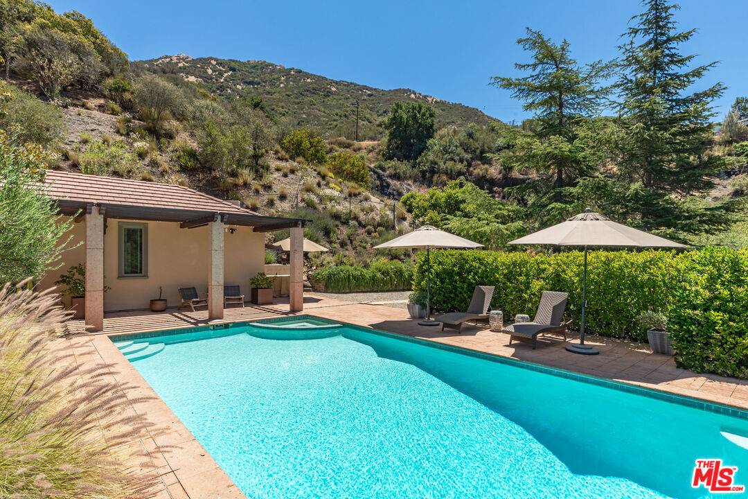 1045 Cold Canyon Rd 5BR La