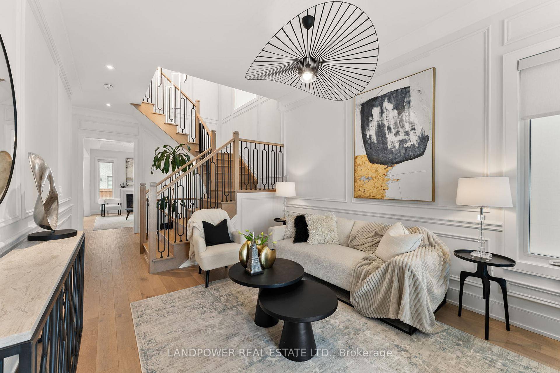 Your Luxury Retreat In The City 35 Longworth Ave.