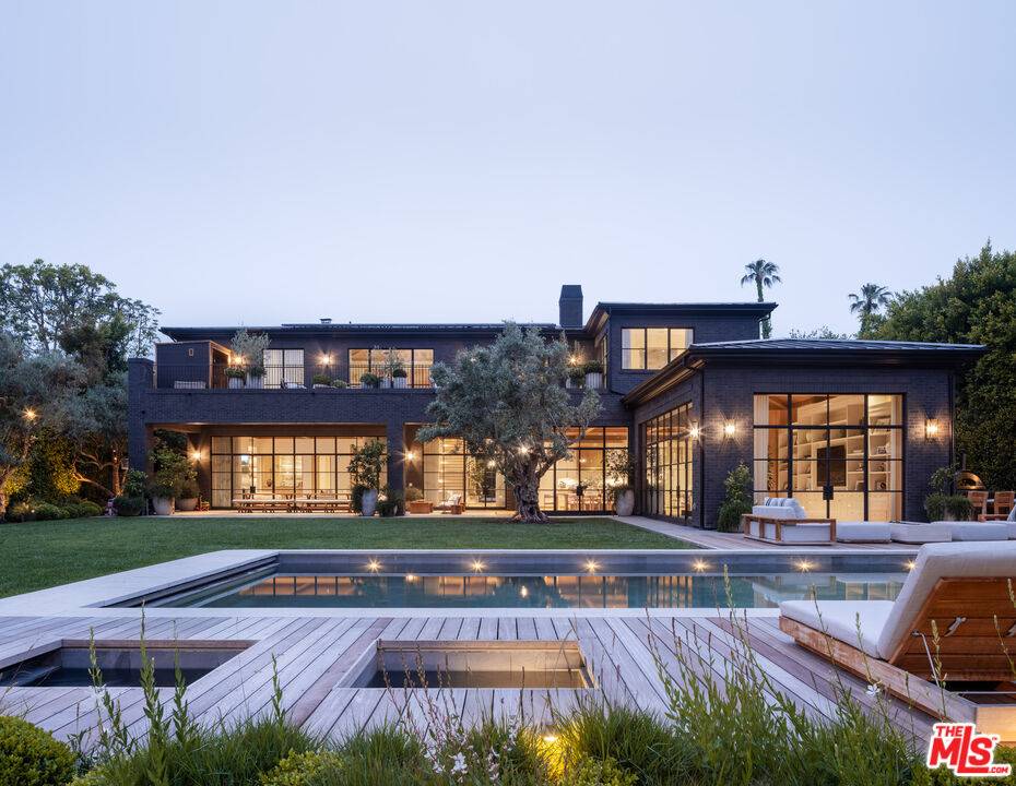 250  S Rockingham Ave 7BR Brentwood La