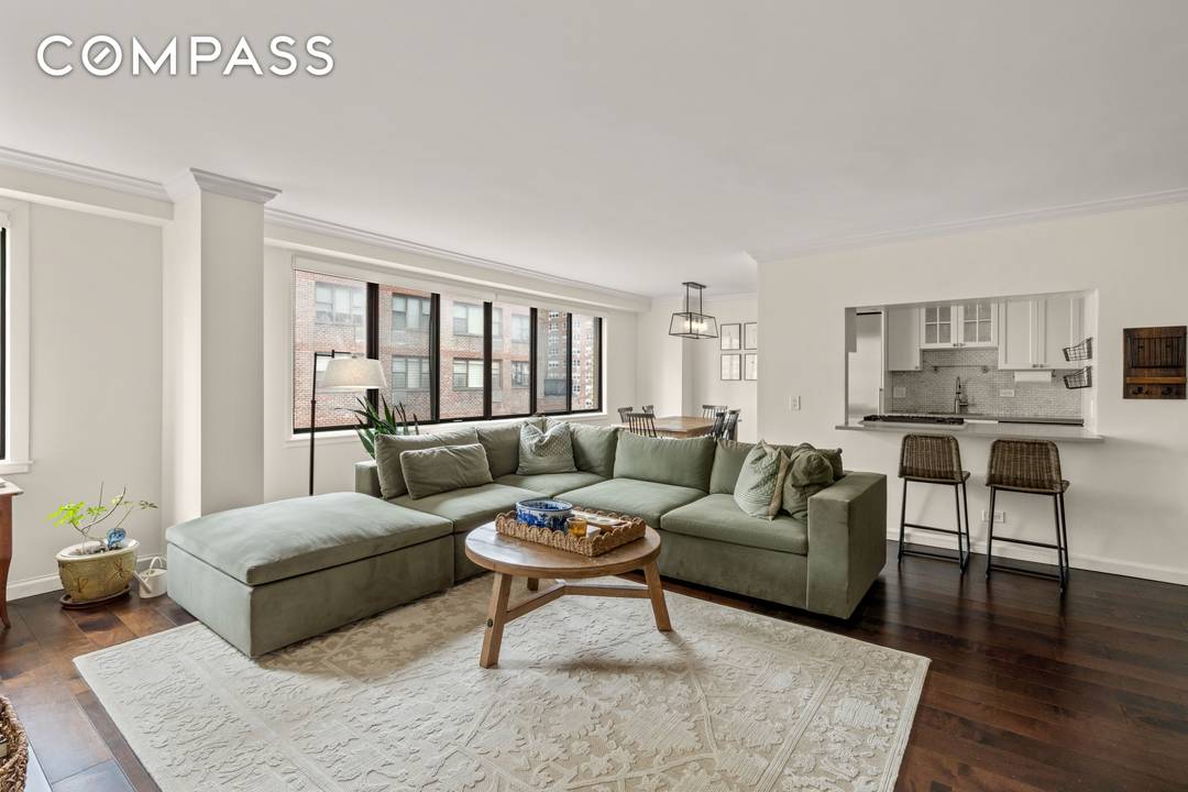 Beautifully Renovated, Convertible 3 Bedroom with In Unit Laundry Room in the Heart of the Upper East Side !