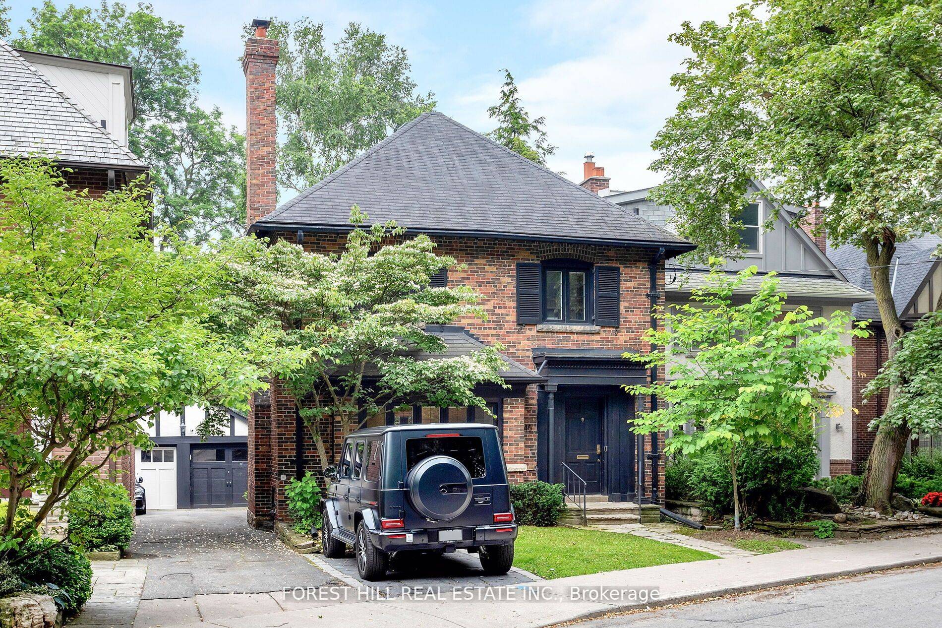 Situated On Poplar Plains Crescent, This Stunning 4 Bedroom, 3 Bath Home Sits On The Southern Side Of A Special Street.