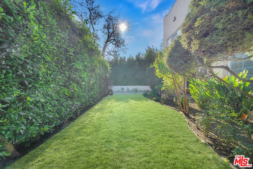 743 N Las Palmas Ave 3BR Hollywood La