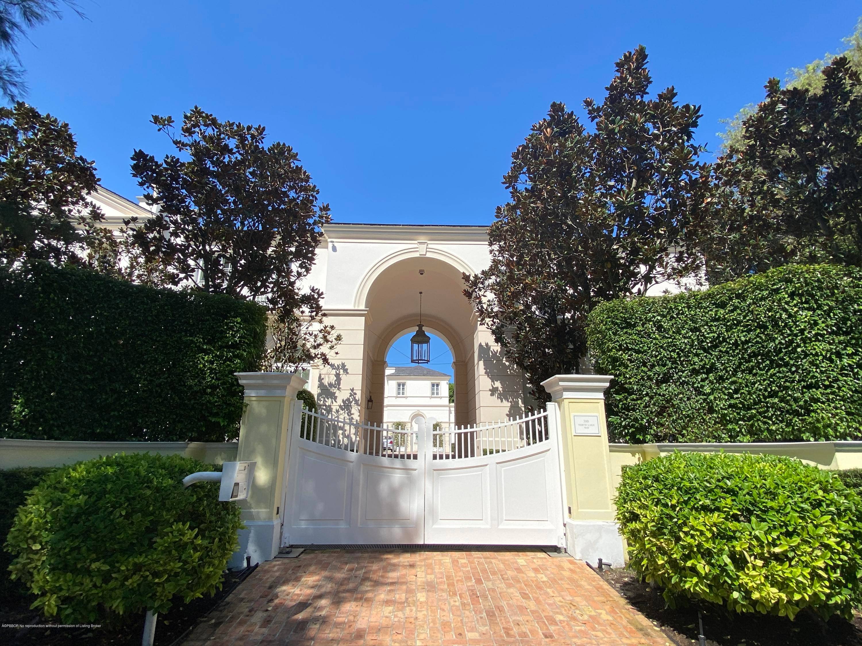 300 N Lake Way single-family Palm Beach