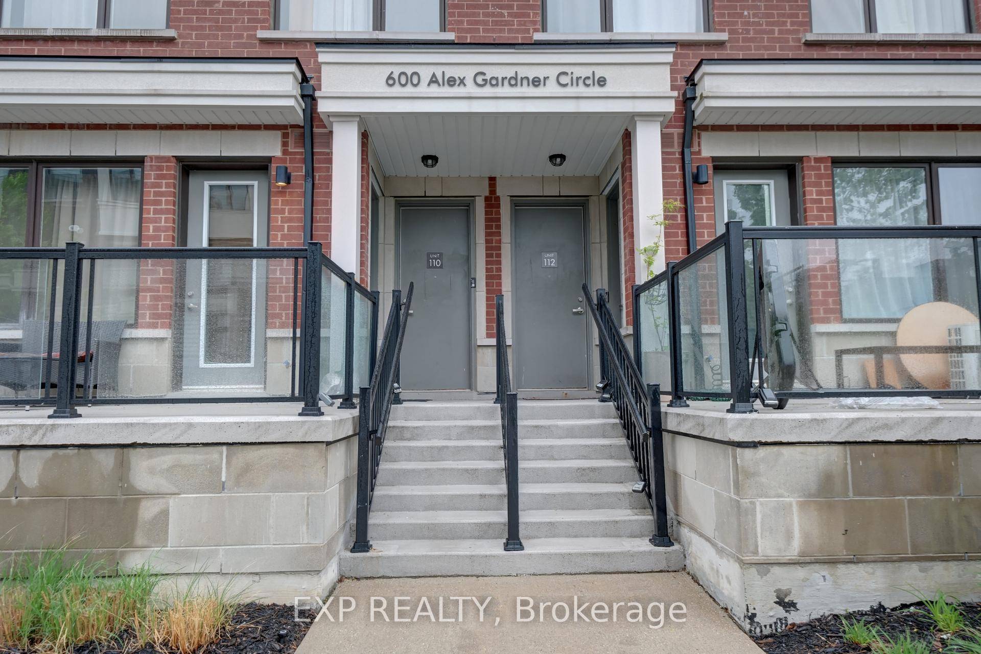 Nestled in the heart of Aurora at Yonge amp ; Wellington, this modern stacked townhome offers over 1, 337 sq ft of stylish, upgraded living space in the sought after ...