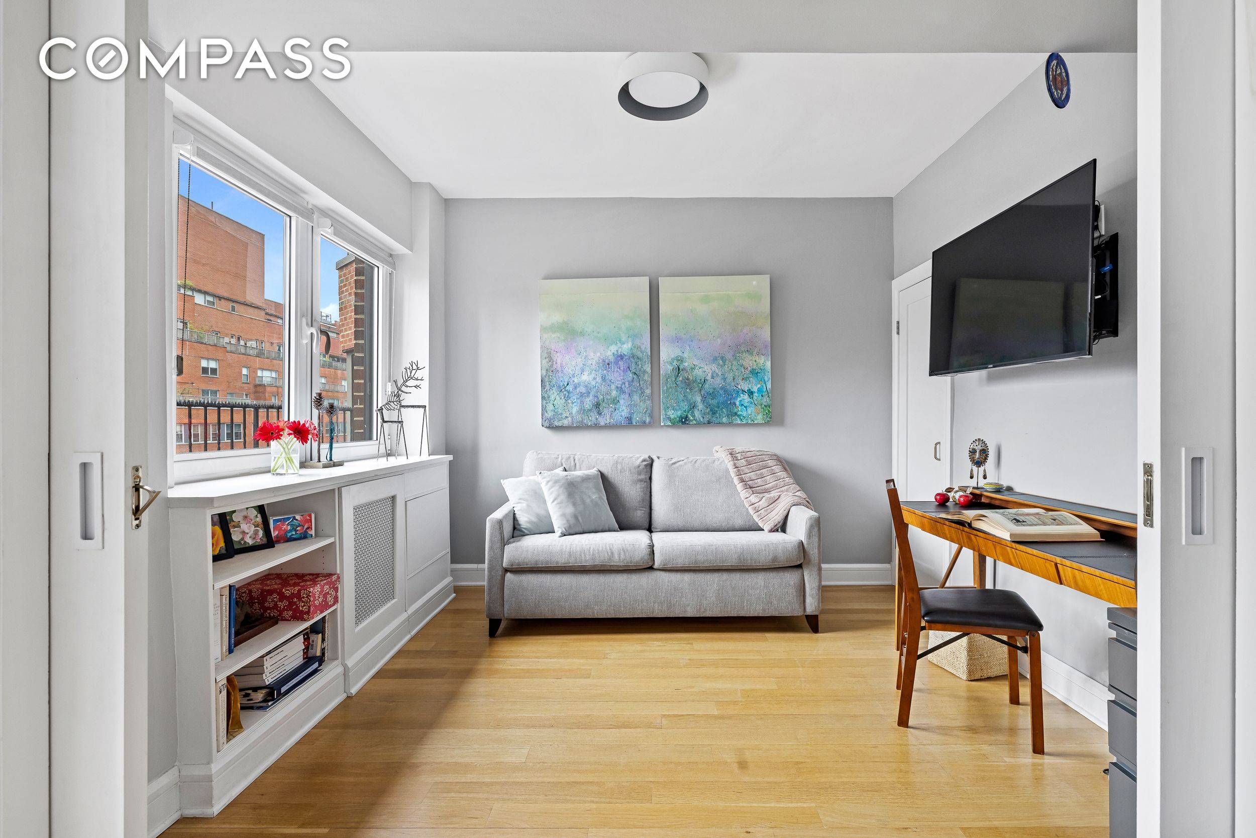 To the nines ! Welcome to this stunning home with flexible floor plan perched high on East End Avenue.