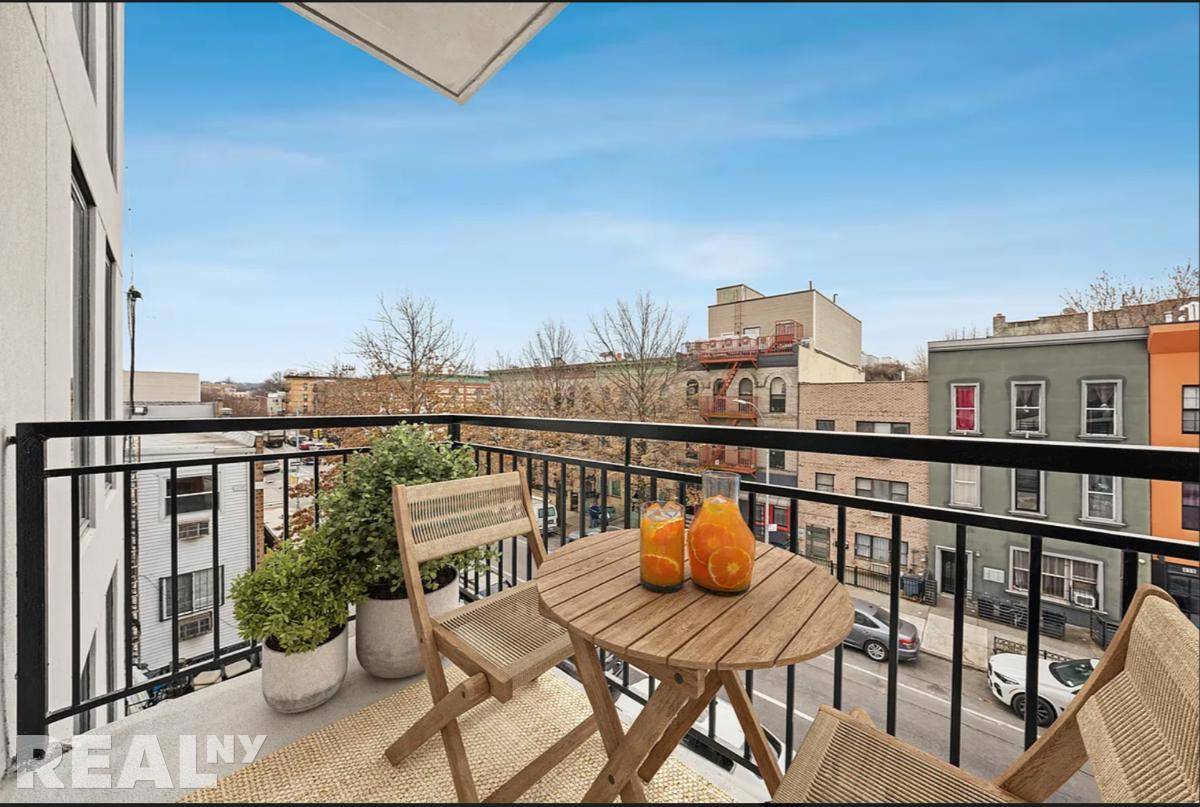 Luxury 2 Bedroom with Private Balcony amp ; In Unit Laundry in the Heart of BushwickWelcome to your modern sanctuary in one of Brooklyns most exciting neighborhoods.