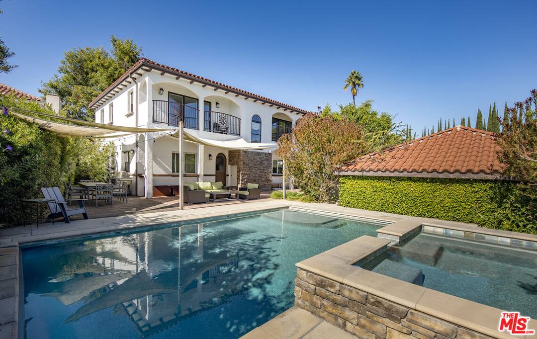1000  S Citrus Ave 5BR La