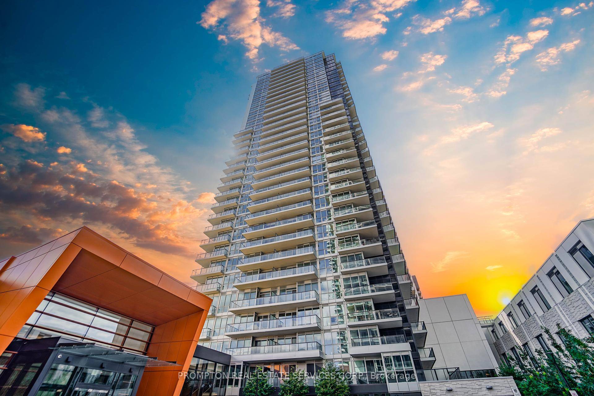 Students Welcome ! Spacious Luxury 1 Bedroom in North YorkExperience modern urban living in this large 530 sq.