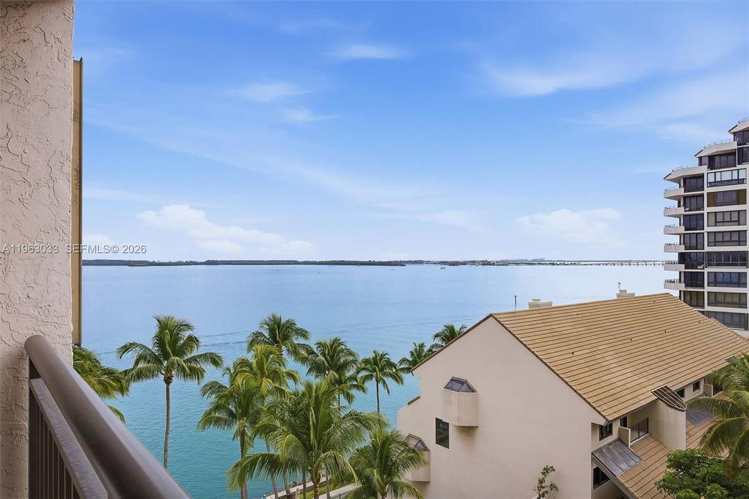 Beautifully remodeled 2 bedroom, 2 bath residence in Brickell Key II, perfectly positioned to capture stunning waterfront views of Brickell Key Island.