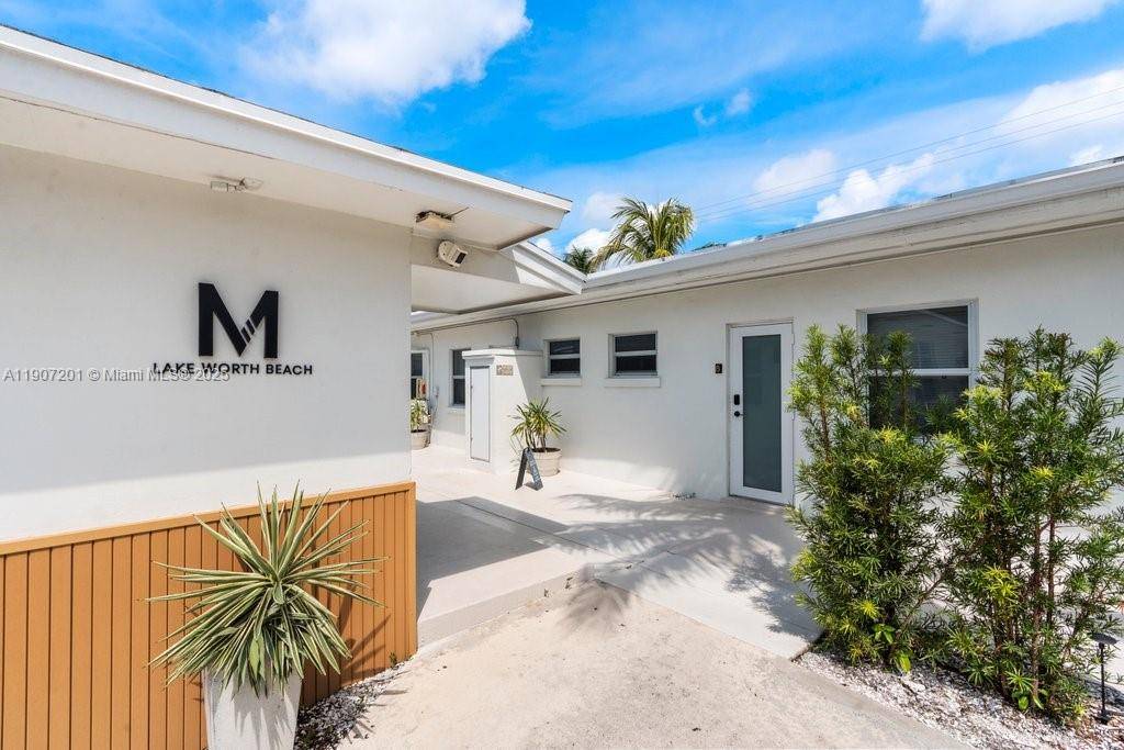 M LWB is a fully renovated 10 unit boutique short term rental property just one mile from Lake Worth Beach.