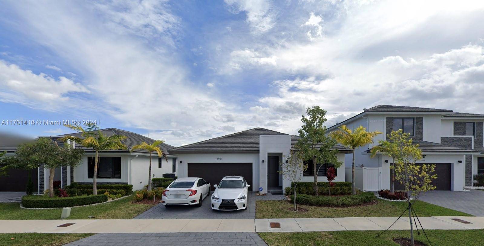 Spacious 3 bed, 3 bath single family home in a great neighborhood.