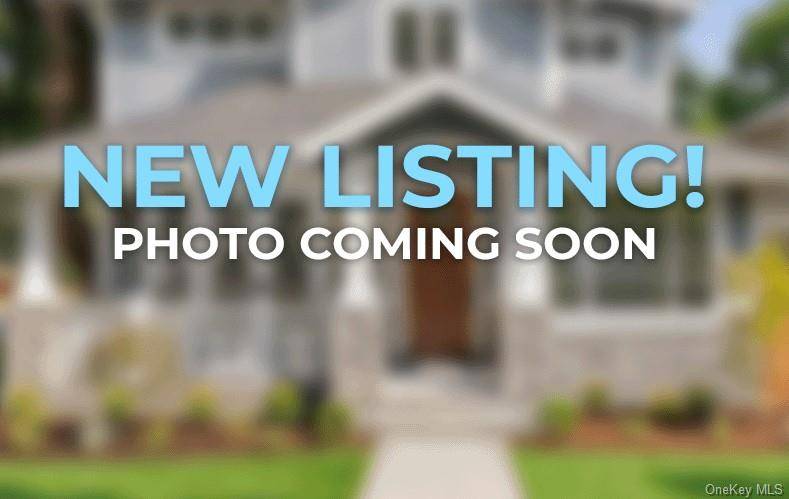 Lovely ranch style home in the heart of desirable Mineola.