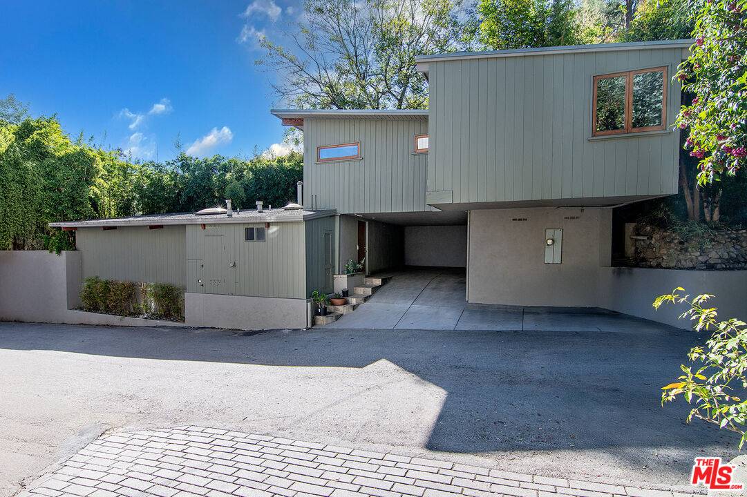 10410   Quito Ln 2BR Bel Air La