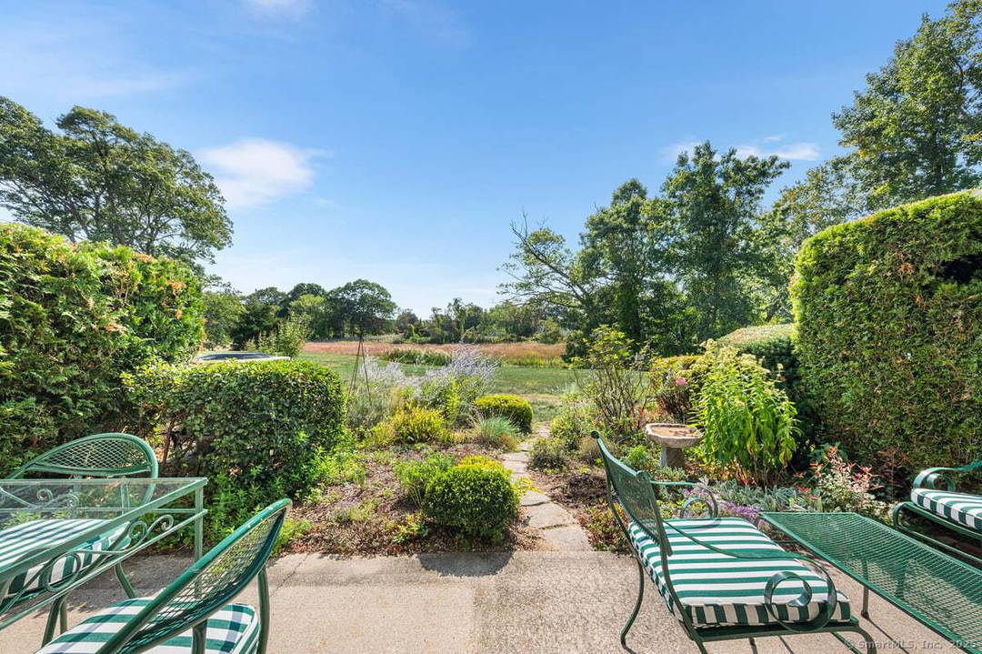 Beautiful Condominium offered in Sheltered Cove.