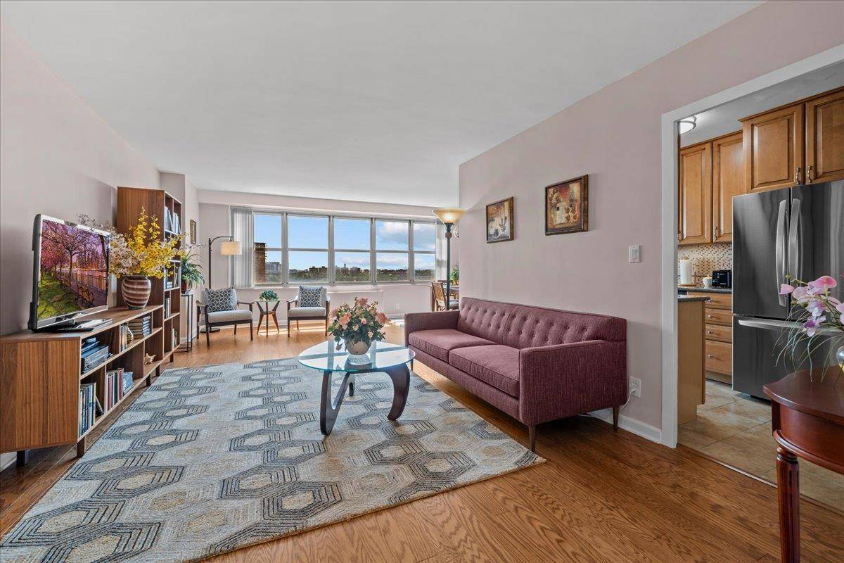 Welcome to 555 Kappock Street a full service cooperative where ALL utilities are included in the maintenance !