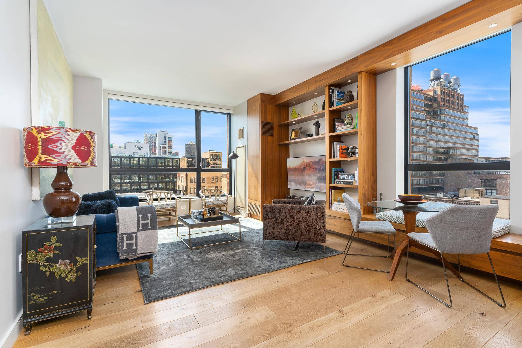 aRT at 540 West 28th Street ; residence 11A is striking 2 Bedroom 2 Bathroom corner home in the heart of West Chelsea the High Line and Hudson Yards.