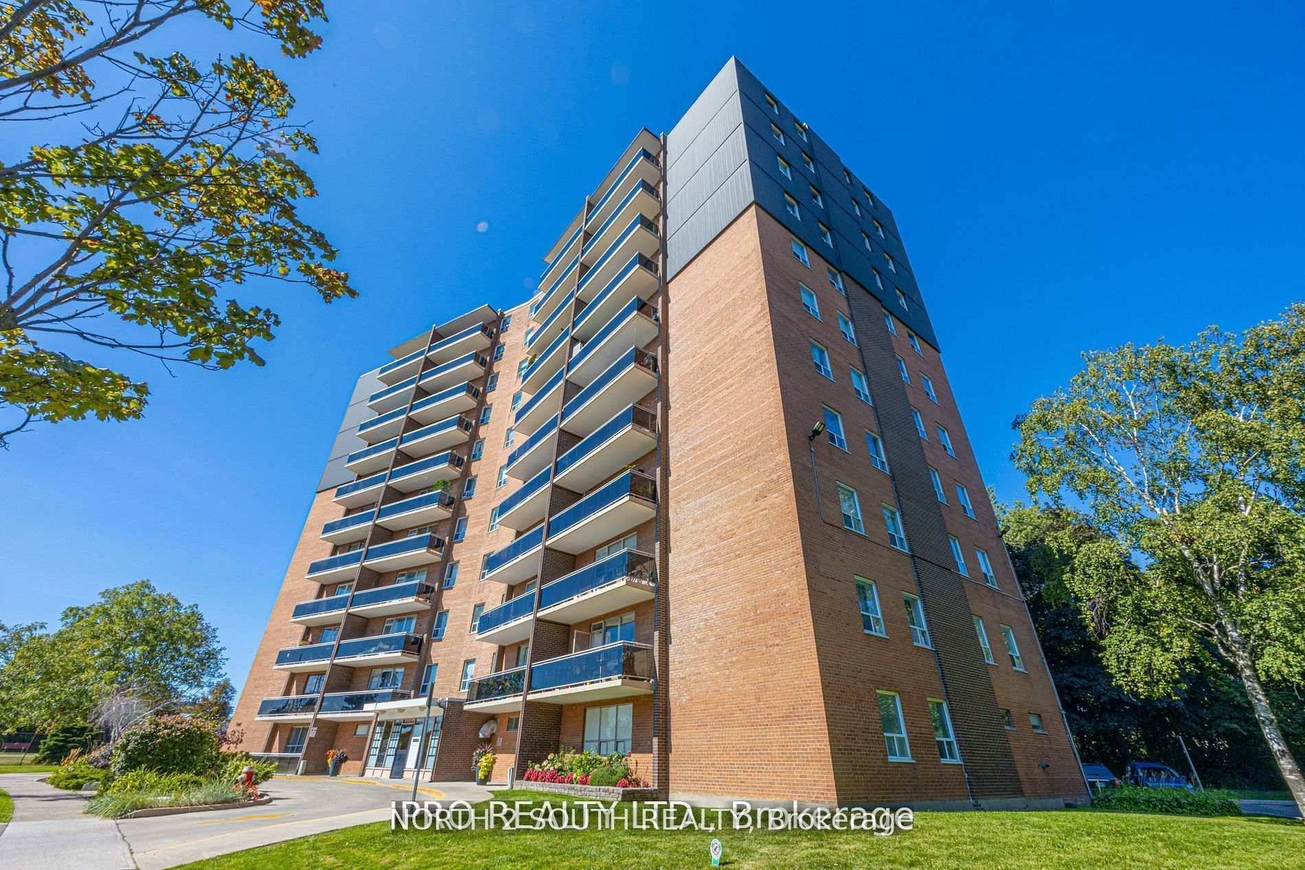 This charming two bedroom, one bath apartment, built in 1969, is located in the heart of Mississauga, offering a perfect blend of vintage character and modern convenience.