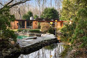 Welcome to this remarkable and truly unique Hamptons Alternative.