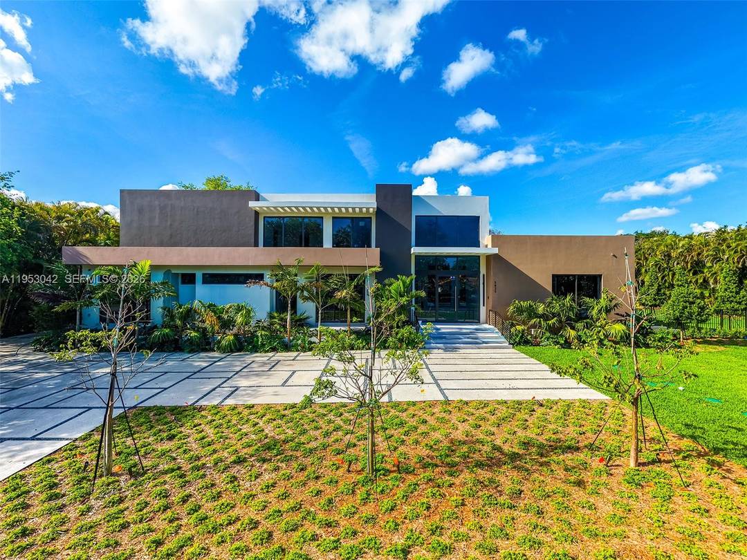 Nestled in the heart of Pinecrest, this brand new construction residence sits on an expansive builder s acre lot and features volume ceilings with floor to ceiling windows that flood ...
