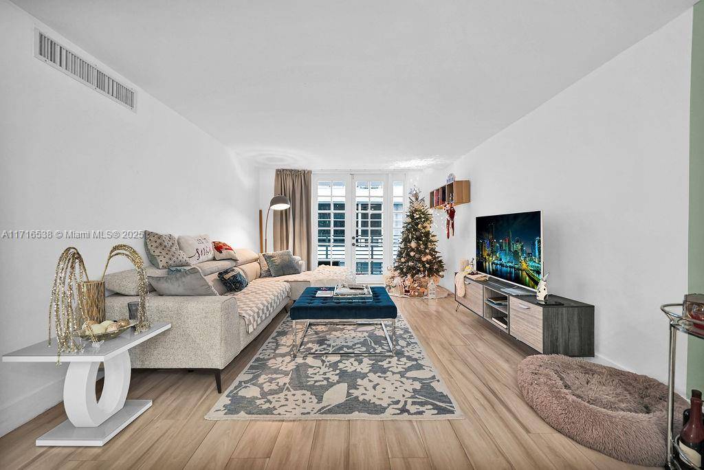 Welcome to this beautifully renovated residence it features large, open rooms, a generous sized kitchen, walk in closet, and a private balcony.