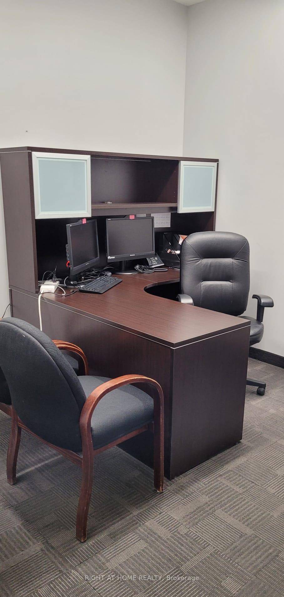Discover this bright and fully furnished 135 sq.