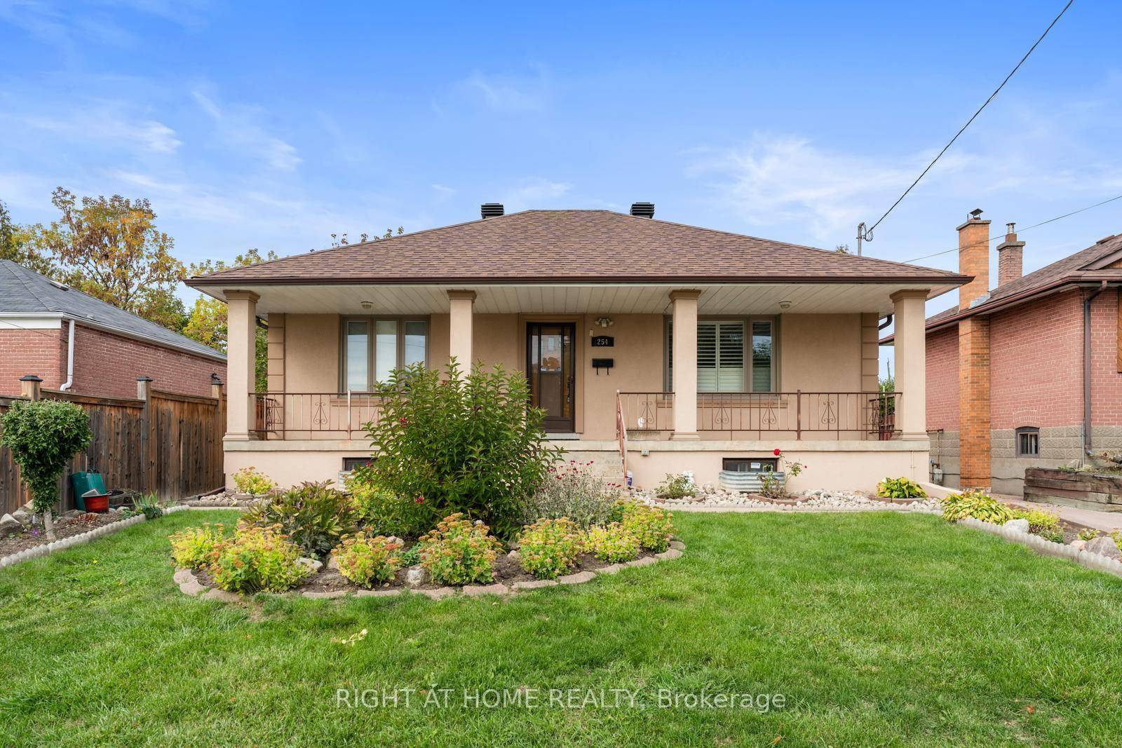 Welcome Home ! This Beautiful well built and meticulously kept bungalow sits pretty on a 50x120 ft lot in the Prestigeous Downsview area.