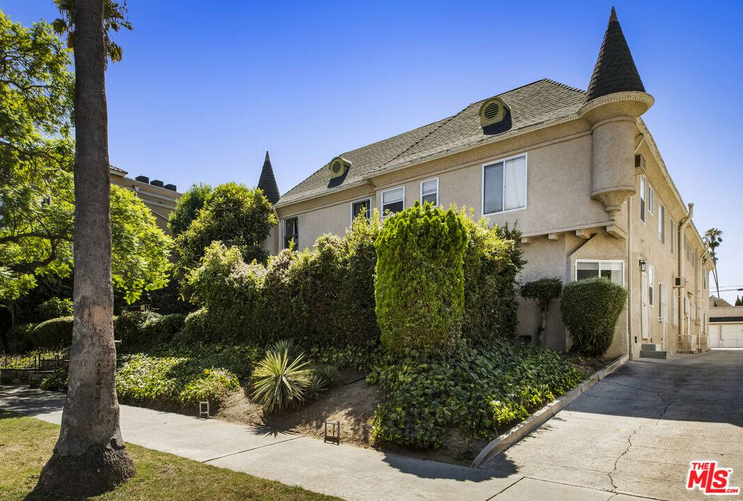 1147  S Westmoreland Ave 1BR La