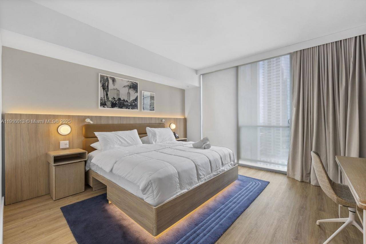 Fully furnished investment studio, ready to generate income.