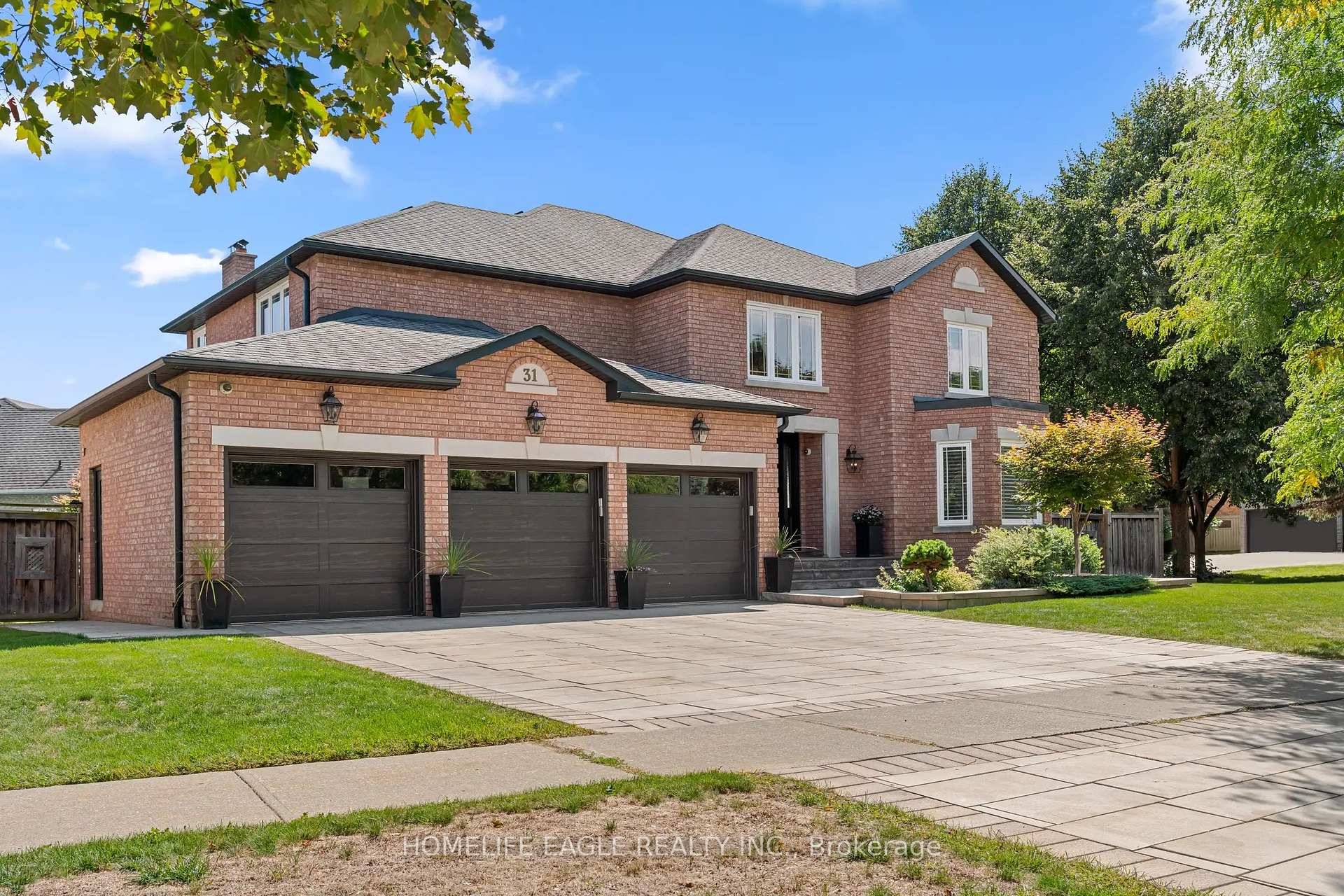 The Perfect 4 2 Bedroom amp ; 6 Bathroom Dream Home Private Court Luxury 3 Door Garage Prestigious Islington Woods Quiet Court Nestled By Humber River Conservation Enjoy 6, 000 ...