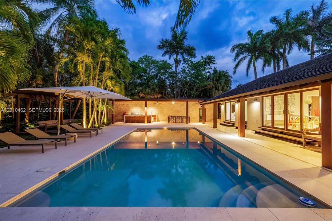 Nestled in the exclusive gated Entrada Estates community of Coconut Grove a boutique small enclave with 24 7 security, a community tennis court and access to water just fully remodeled ...