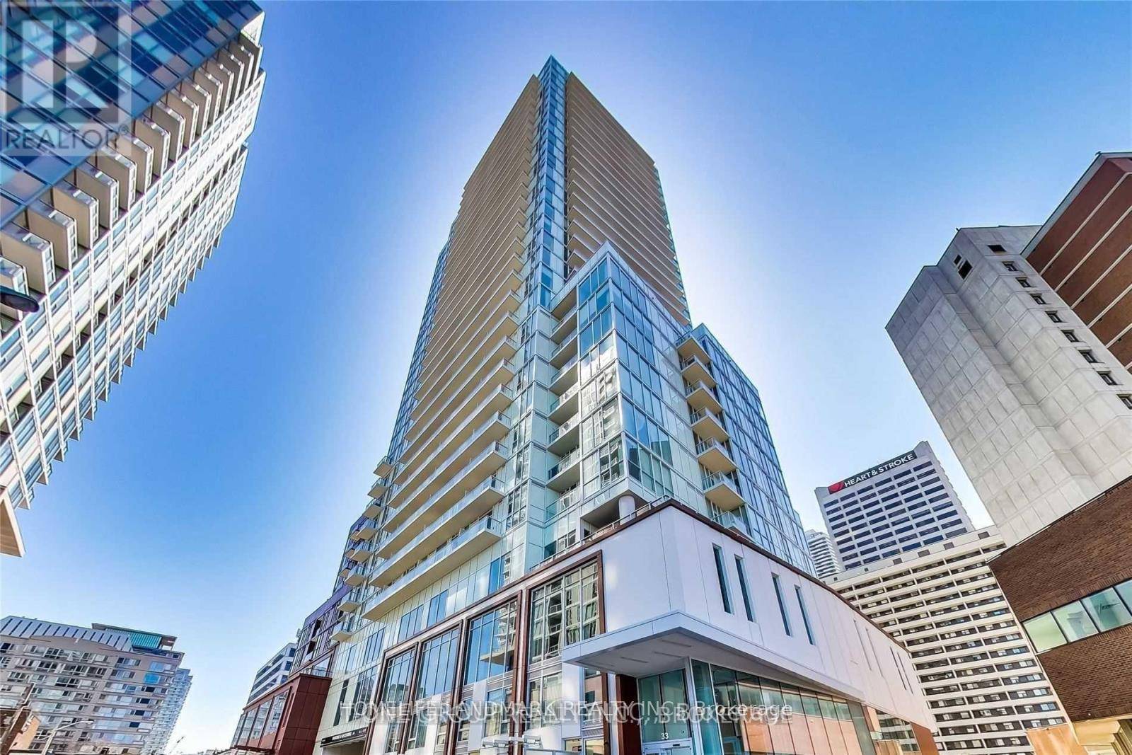 Midtown Whitehaus Condo At Yonge amp ; Eglinton Built By Prestigious Lifetime Developments.