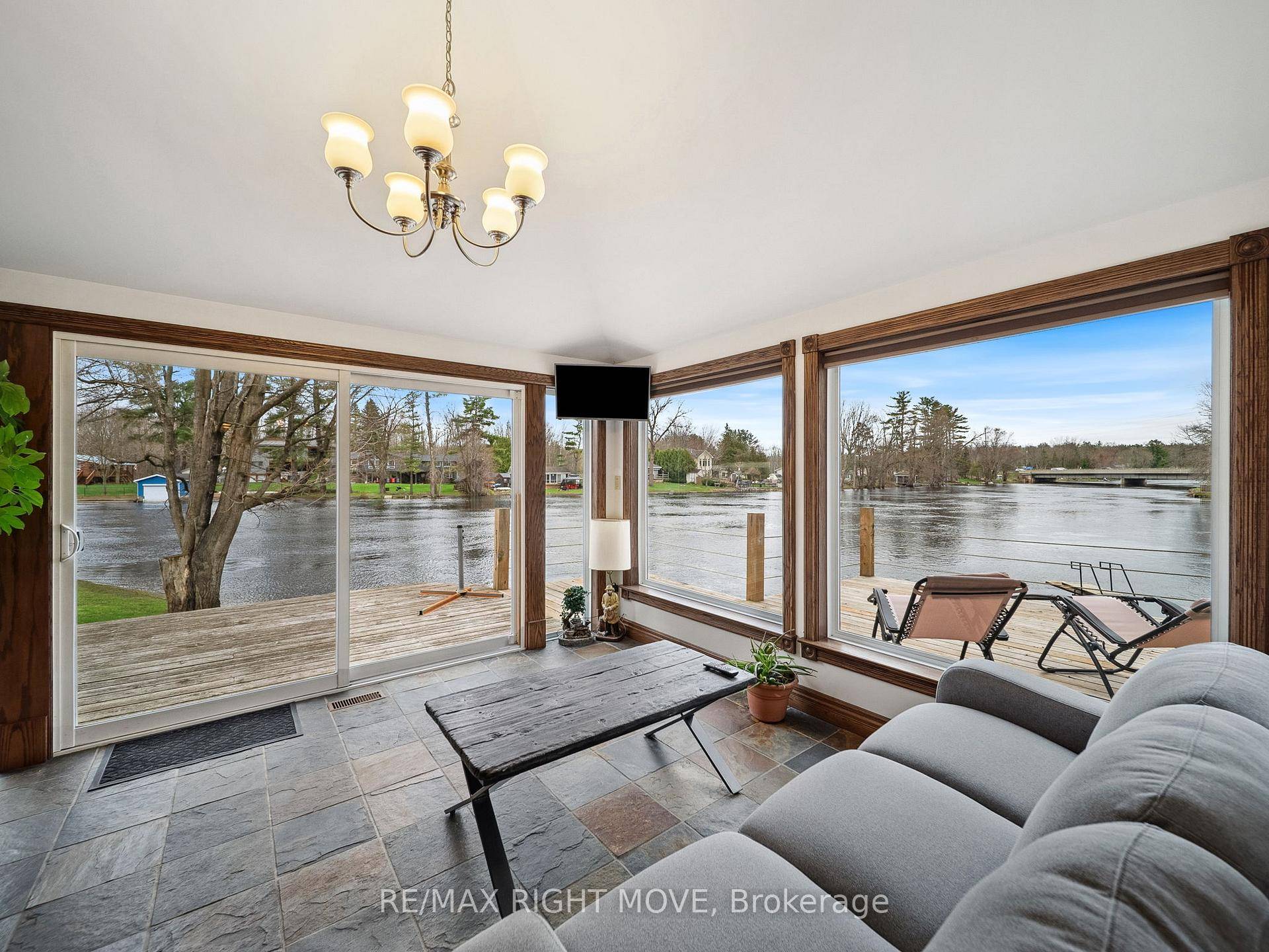 Your Gateway to Muskoka Living on the Severn River.
