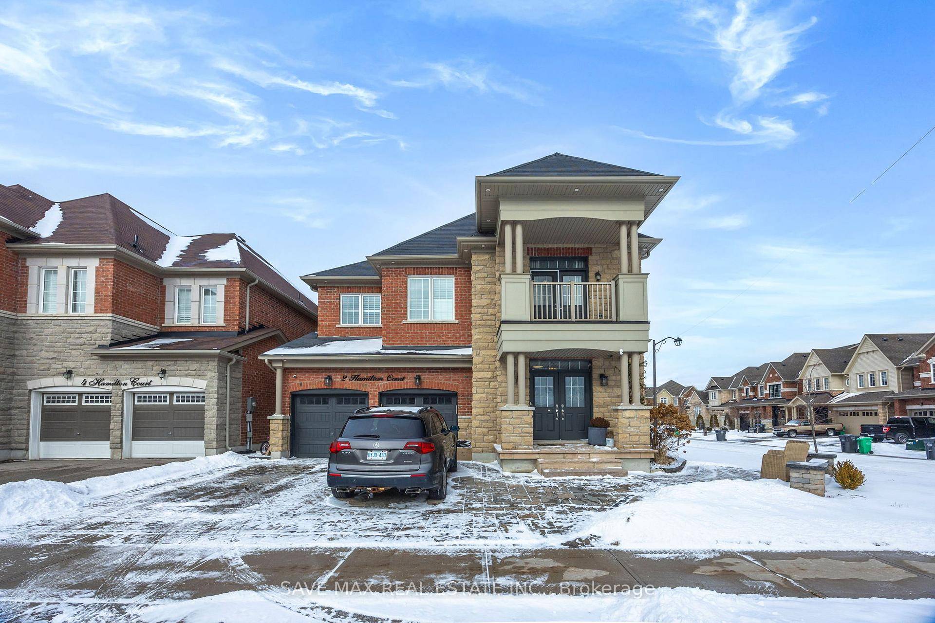 Sophisticated Corner Lot Estate with 5000 Sq.