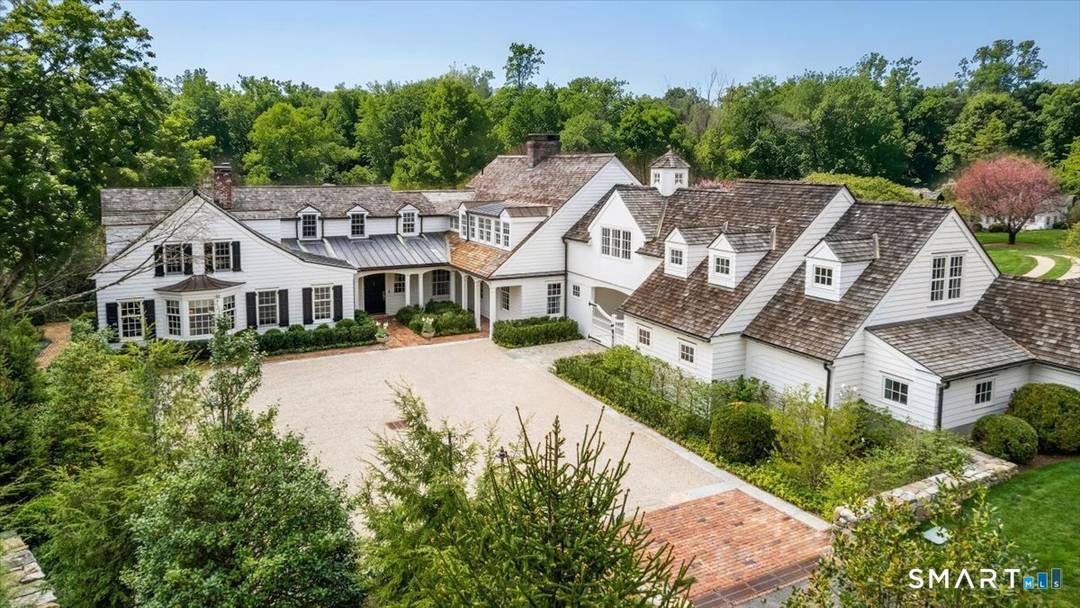 Welcome to 372 Brushy Ridge Road in the picturesque town of New Canaan, CT.